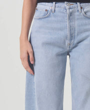 Load image into Gallery viewer, Luna High Rise Pieced Taper Jean in Void
