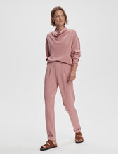 Load image into Gallery viewer, The Rolled Cuff Pant 25
