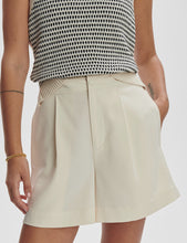 Load image into Gallery viewer, Mariya Easy Pleat Short
