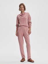 Load image into Gallery viewer, The Rolled Cuff Pant 25
