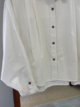 Load image into Gallery viewer, Etica Pleated Shoulder Button Down
