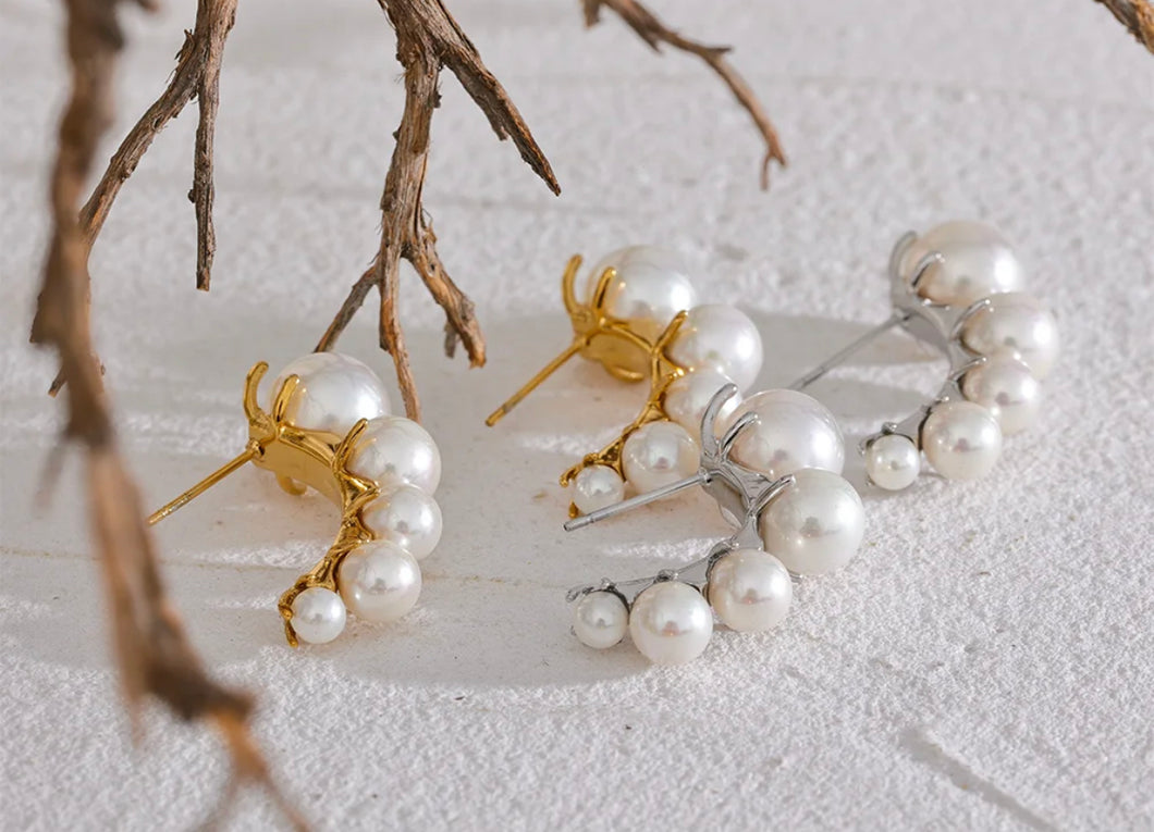 Modern Pearl Huggie Earrings (2 Colors)