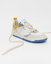 Load image into Gallery viewer, Phoenix Sneaker in Silver Flash by ONCEPT
