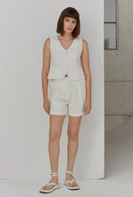 Load image into Gallery viewer, Madison Pleated Linen Shorts - Kirk and VessCrescent
