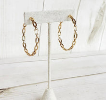 Load image into Gallery viewer, Chain Link Hoops in Polished Gold
